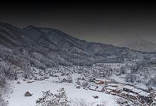 朝（あした）には紅顔（こうがん）あって夕べには白骨となれる身なり